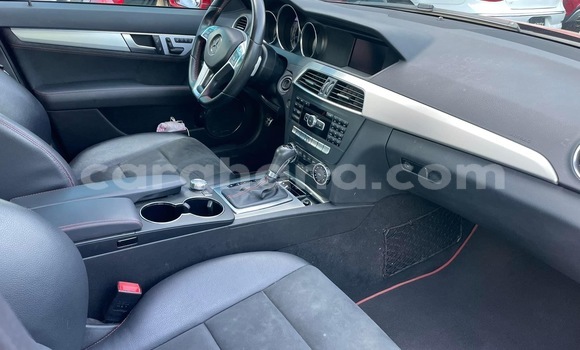 Ra Àlòkù Mercedes-Benz C250 coupe Red Ọkọ̀ in Accra ni Greater Accra Ra Àlòkù Mercedes-Benz C250 coupe Red Ọkọ̀ in Accra ni Greater Accra