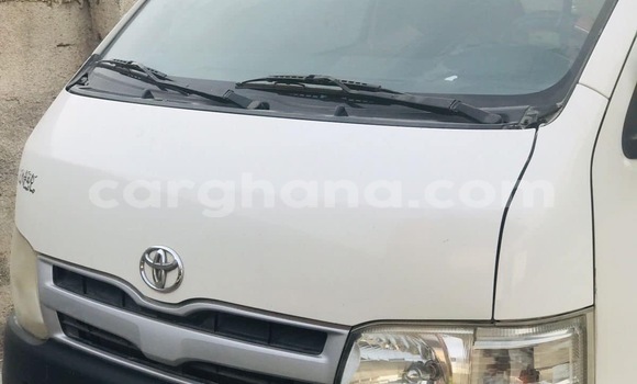 Ra Àlòkù Toyota Hiace funfun Ọkọ̀ in Accra ni Greater Accra