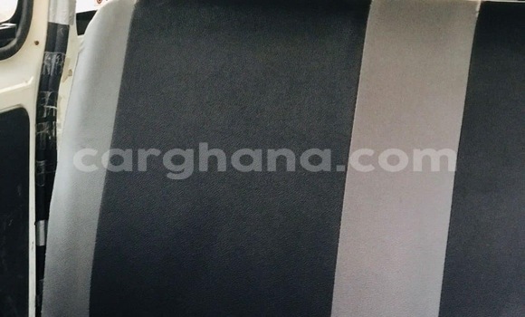 Sayi Na hannu Toyota Hiace White Mota in Accra a Greater Accra Sayi Na hannu Toyota Hiace White Mota in Accra a Greater Accra