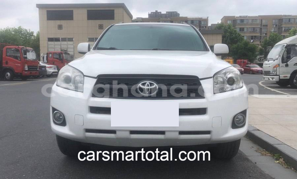 Buy Used Toyota RAV4 White Car in Adaklu Waya in Volta Buy Used Toyota RAV4 White Car in Adaklu Waya in Volta