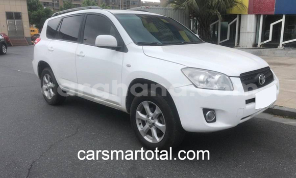 Buy Used Toyota RAV4 White Car in Adaklu Waya in Volta Buy Used Toyota RAV4 White Car in Adaklu Waya in Volta