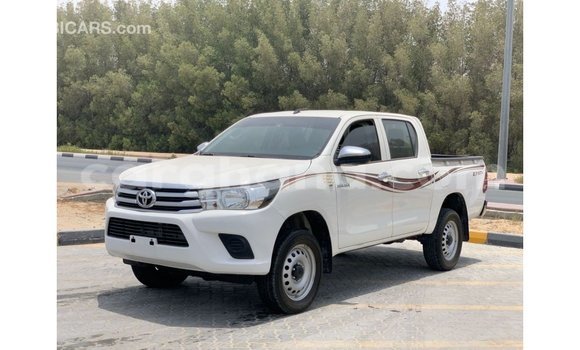 Buy Import Toyota Hilux White Car in Import - Dubai in Ashanti Buy Import Toyota Hilux White Car in Import - Dubai in Ashanti