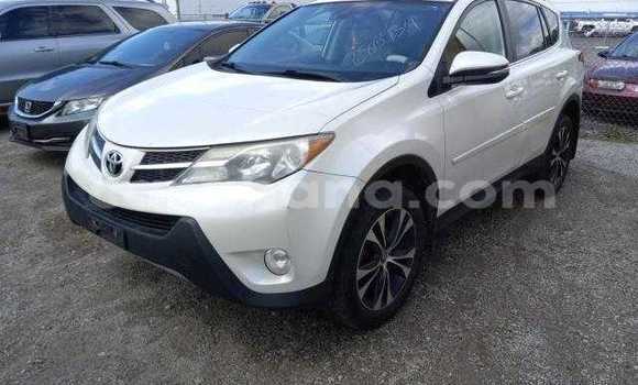 Buy Used Toyota RAV4 White Car in Accra in Greater Accra Buy Used Toyota RAV4 White Car in Accra in Greater Accra