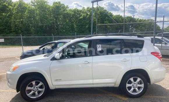 Buy Used Toyota RAV4 White Car in Accra in Greater Accra Buy Used Toyota RAV4 White Car in Accra in Greater Accra