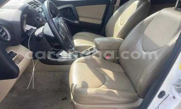 Buy Used Toyota RAV4 White Car in Accra in Greater Accra Buy Used Toyota RAV4 White Car in Accra in Greater Accra