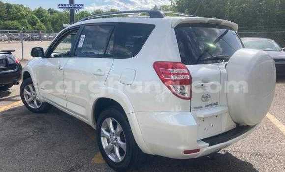 Buy Used Toyota RAV4 White Car in Accra in Greater Accra Buy Used Toyota RAV4 White Car in Accra in Greater Accra