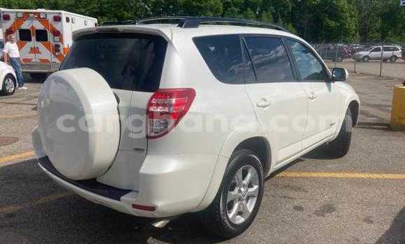Buy Used Toyota RAV4 White Car in Accra in Greater Accra Buy Used Toyota RAV4 White Car in Accra in Greater Accra
