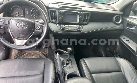 Ra Àlòkù Toyota RAV4 Red Ọkọ̀ in Accra ni Greater Accra Ra Àlòkù Toyota RAV4 Red Ọkọ̀ in Accra ni Greater Accra
