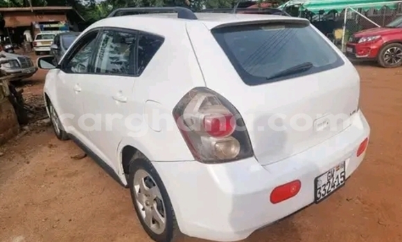 Buy Used Pontiac Vibe White Car in Accra in Greater Accra Buy Used Pontiac Vibe White Car in Accra in Greater Accra