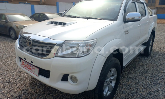 Buy Used Toyota Hilux White Car in Accra in Greater Accra Buy Used Toyota Hilux White Car in Accra in Greater Accra