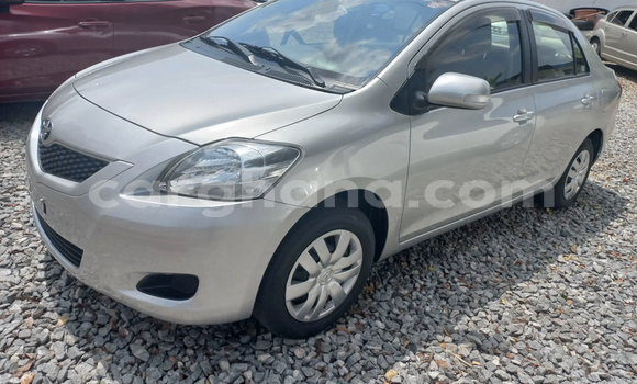 Ra Àlòkù Toyota Yaris Silver Ọkọ̀ in Accra ni Greater Accra