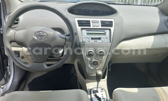Sayi Na hannu Toyota Yaris Azurfa Mota in Accra a Greater Accra Sayi Na hannu Toyota Yaris Azurfa Mota in Accra a Greater Accra
