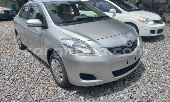 Sayi Na hannu Toyota Yaris Azurfa Mota in Accra a Greater Accra Sayi Na hannu Toyota Yaris Azurfa Mota in Accra a Greater Accra