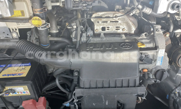 Sayi Na hannu Toyota Yaris Azurfa Mota in Accra a Greater Accra Sayi Na hannu Toyota Yaris Azurfa Mota in Accra a Greater Accra