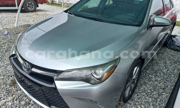 Ra Àlòkù Toyota Camry Silver Ọkọ̀ in Accra ni Greater Accra