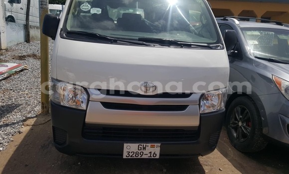 Buy Used Toyota Hiace White Car in Accra in Greater Accra Buy Used Toyota Hiace White Car in Accra in Greater Accra