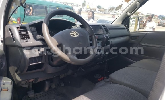Buy Used Toyota Hiace White Car in Accra in Greater Accra Buy Used Toyota Hiace White Car in Accra in Greater Accra