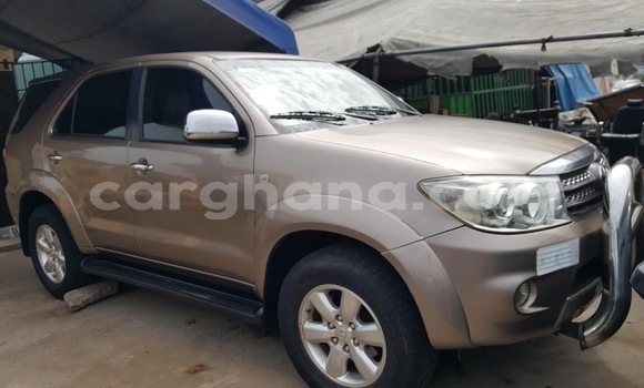 Sayi Na hannu Toyota Fortuner Sauran Mota in Accra a Greater Accra