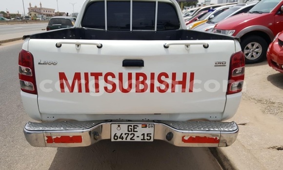 Sayi Na hannu Mitsubishi L200 White Mota in Accra a Greater Accra Sayi Na hannu Mitsubishi L200 White Mota in Accra a Greater Accra