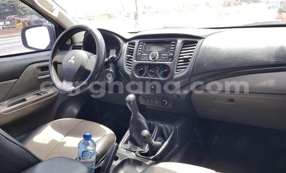 Sayi Na hannu Mitsubishi L200 White Mota in Accra a Greater Accra Sayi Na hannu Mitsubishi L200 White Mota in Accra a Greater Accra
