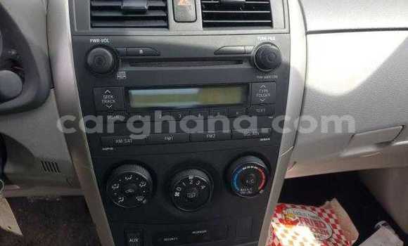 Sayi Na hannu Toyota Corolla Azurfa Mota in Accra a Greater Accra Sayi Na hannu Toyota Corolla Azurfa Mota in Accra a Greater Accra