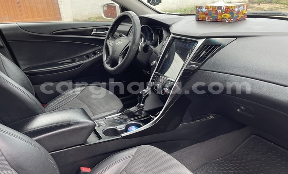 Buy Used Hyundai Sonata White Car in Nungua in Greater Accra