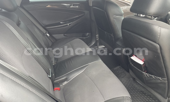 Buy Used Hyundai Sonata White Car in Nungua in Greater Accra Buy Used Hyundai Sonata White Car in Nungua in Greater Accra