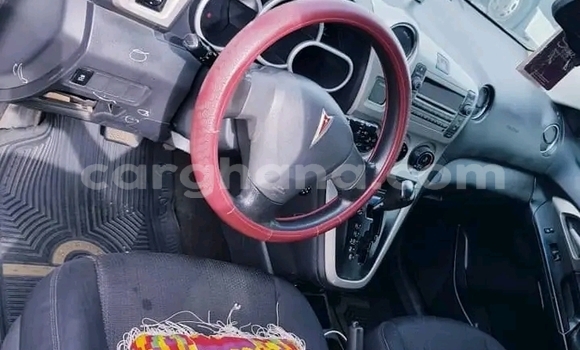 Buy Used Pontiac Vibe White Car in Accra in Greater Accra Buy Used Pontiac Vibe White Car in Accra in Greater Accra