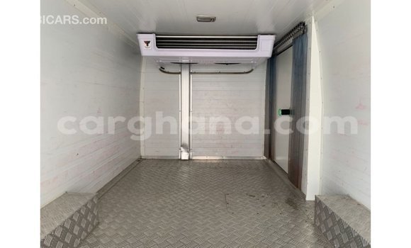 Ra Imported Nissan Urvan funfun Ọkọ̀ in Import - Dubai ni Ashanti Ra Imported Nissan Urvan funfun Ọkọ̀ in Import - Dubai ni Ashanti