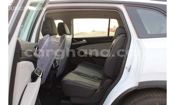 Buy Import Volkswagen Beetle White Car in Import - Dubai in Ashanti Buy Import Volkswagen Beetle White Car in Import - Dubai in Ashanti