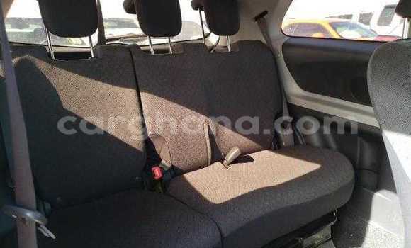 Sayi Na hannu Toyota Yaris White Mota in Accra a Greater Accra Sayi Na hannu Toyota Yaris White Mota in Accra a Greater Accra