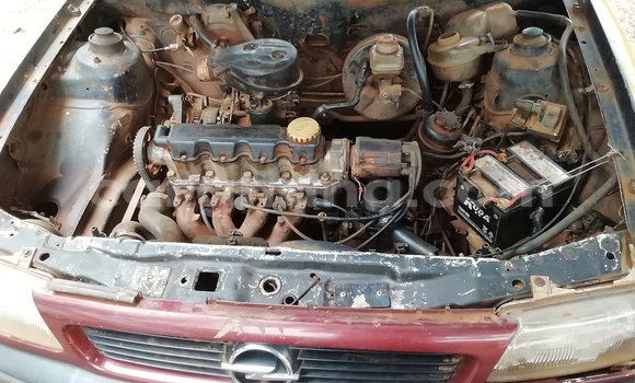 Ra Àlòkù Opel Astra Blue Ọkọ̀ in Sunyani Ilu ni Brong-Ahafo