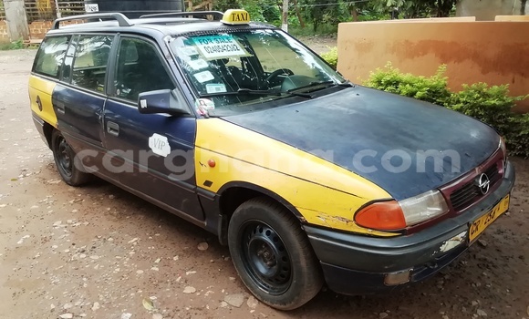 Buy Used Opel Astra Blue Car in Sunyani Municipal in Brong-Ahafo Buy Used Opel Astra Blue Car in Sunyani Municipal in Brong-Ahafo