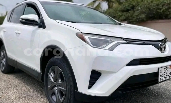 Buy Used Toyota RAV4 White Car in Accra in Greater Accra Buy Used Toyota RAV4 White Car in Accra in Greater Accra