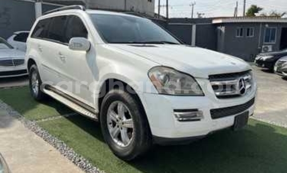Ra Àlòkù Mercedes‒Benz GL–Class funfun Ọkọ̀ in Accra ni Greater Accra Ra Àlòkù Mercedes‒Benz GL–Class funfun Ọkọ̀ in Accra ni Greater Accra
