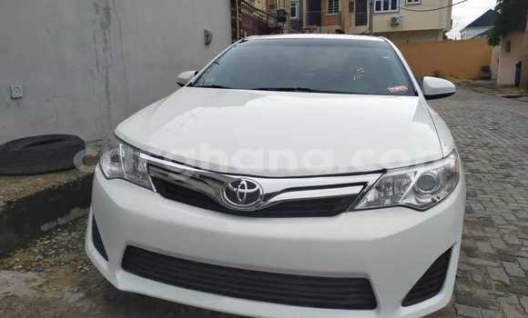 Buy Used Toyota Camry White Car in Accra in Greater Accra