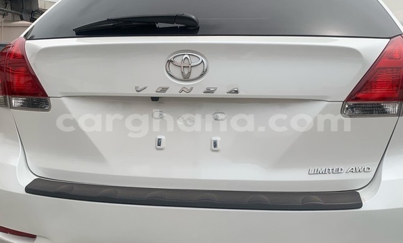 Buy Used Toyota Venza White Car in Accra in Greater Accra Buy Used Toyota Venza White Car in Accra in Greater Accra