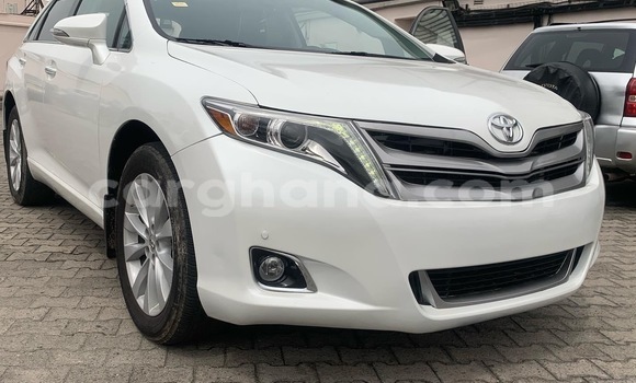 Buy Used Toyota Venza White Car in Accra in Greater Accra Buy Used Toyota Venza White Car in Accra in Greater Accra