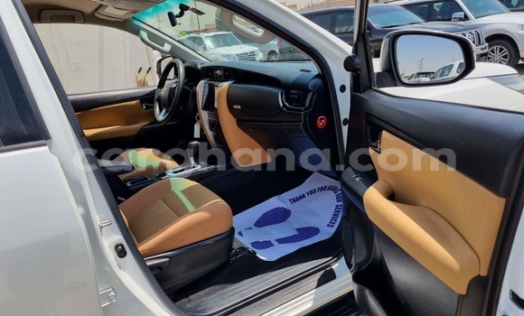 Buy Used Toyota Fortuner White Car in Accra in Greater Accra Buy Used Toyota Fortuner White Car in Accra in Greater Accra