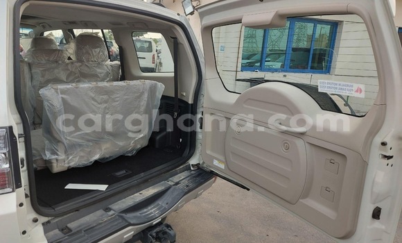 Ra Àlòkù Mitsubishi Pajero funfun Ọkọ̀ in Accra ni Greater Accra Ra Àlòkù Mitsubishi Pajero funfun Ọkọ̀ in Accra ni Greater Accra