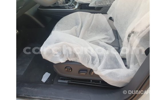Buy Import Volkswagen Beetle White Car in Import - Dubai in Ashanti Buy Import Volkswagen Beetle White Car in Import - Dubai in Ashanti