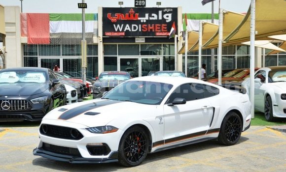 Ra Imported Ford Mustang funfun Ọkọ̀ in Import - Dubai ni Ashanti Ra Imported Ford Mustang funfun Ọkọ̀ in Import - Dubai ni Ashanti