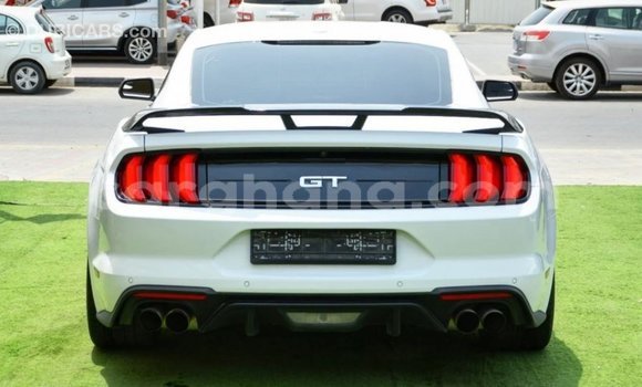 Ra Imported Ford Mustang funfun Ọkọ̀ in Import - Dubai ni Ashanti Ra Imported Ford Mustang funfun Ọkọ̀ in Import - Dubai ni Ashanti