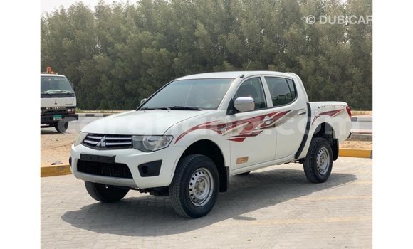 Ra Imported Mitsubishi L200 funfun Ọkọ̀ in Import - Dubai ni Ashanti Ra Imported Mitsubishi L200 funfun Ọkọ̀ in Import - Dubai ni Ashanti