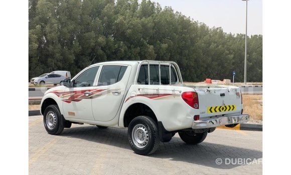Ra Imported Mitsubishi L200 funfun Ọkọ̀ in Import - Dubai ni Ashanti Ra Imported Mitsubishi L200 funfun Ọkọ̀ in Import - Dubai ni Ashanti