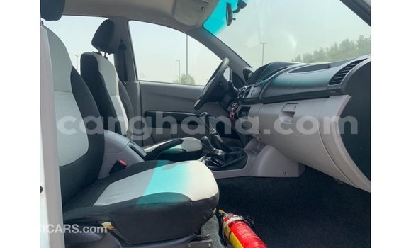 Ra Imported Mitsubishi L200 funfun Ọkọ̀ in Import - Dubai ni Ashanti Ra Imported Mitsubishi L200 funfun Ọkọ̀ in Import - Dubai ni Ashanti