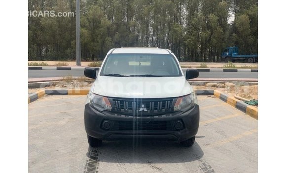 Sayi Imported Mitsubishi L200 White Mota in Import - Dubai a Ashanti Sayi Imported Mitsubishi L200 White Mota in Import - Dubai a Ashanti