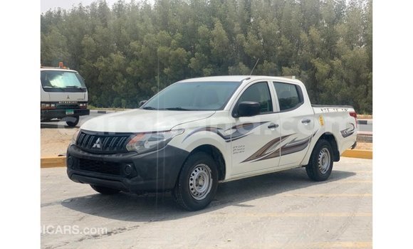 Sayi Imported Mitsubishi L200 White Mota in Import - Dubai a Ashanti Sayi Imported Mitsubishi L200 White Mota in Import - Dubai a Ashanti