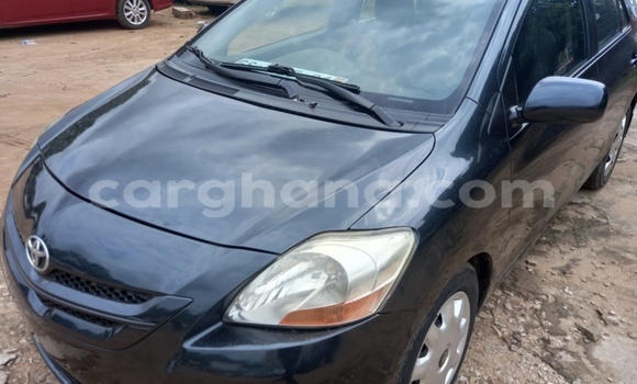 Ra Àlòkù Toyota Yaris Black Ọkọ̀ in Accra ni Greater Accra Ra Àlòkù Toyota Yaris Black Ọkọ̀ in Accra ni Greater Accra