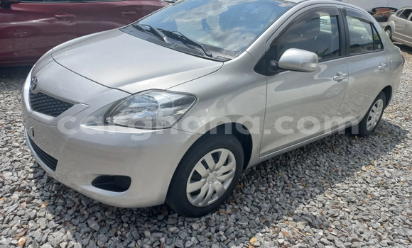 Ra Àlòkù Toyota Yaris Silver Ọkọ̀ in Accra ni Greater Accra
